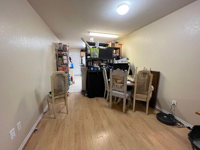 Foto del edificio - Charming 3/3 Available August 1st!