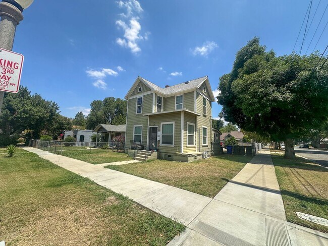 Foto del edificio - 4305 10th Street