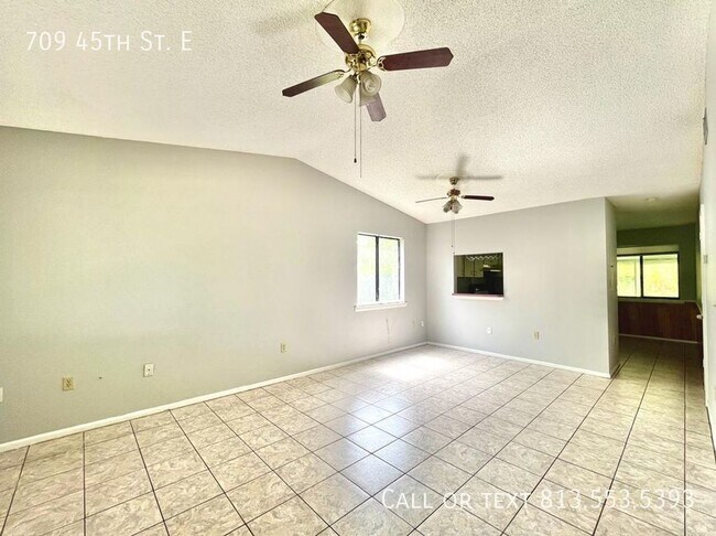 Photo - 709 45th St E House