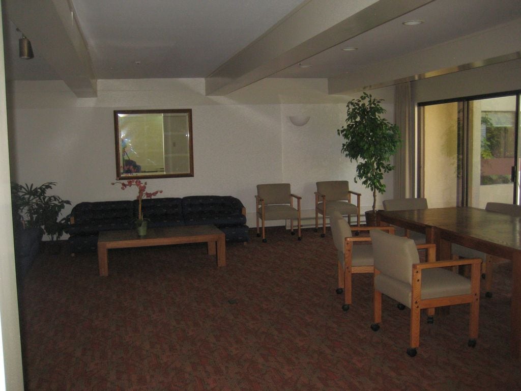 410 Sheridan Ave Unit 220, Palo Alto, CA 94306 Condo for Rent in Palo