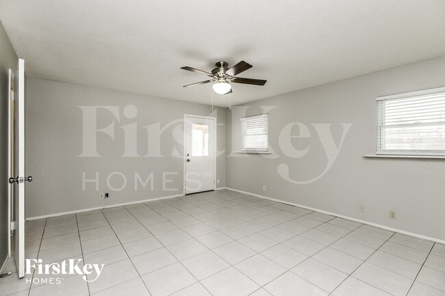 Foto del edificio - 2701 N Hartford St