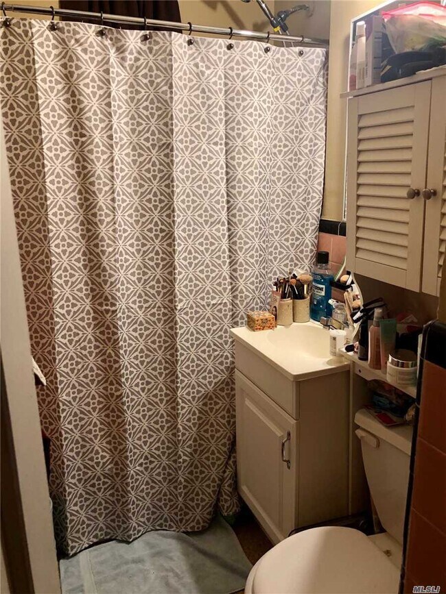 Foto del edificio - 195-24-195-39 39th Ave