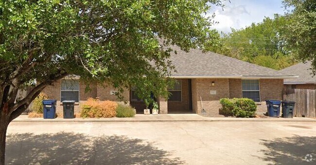 Building Photo - 3714 Oldenburg Ln