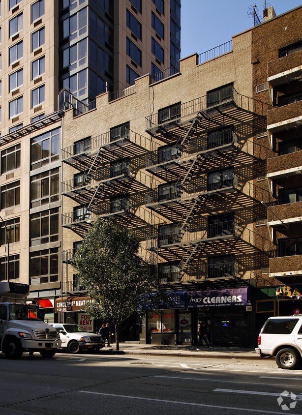 1729 - 1731 ¡Primer ¡alejado - 1729-1731 First Ave