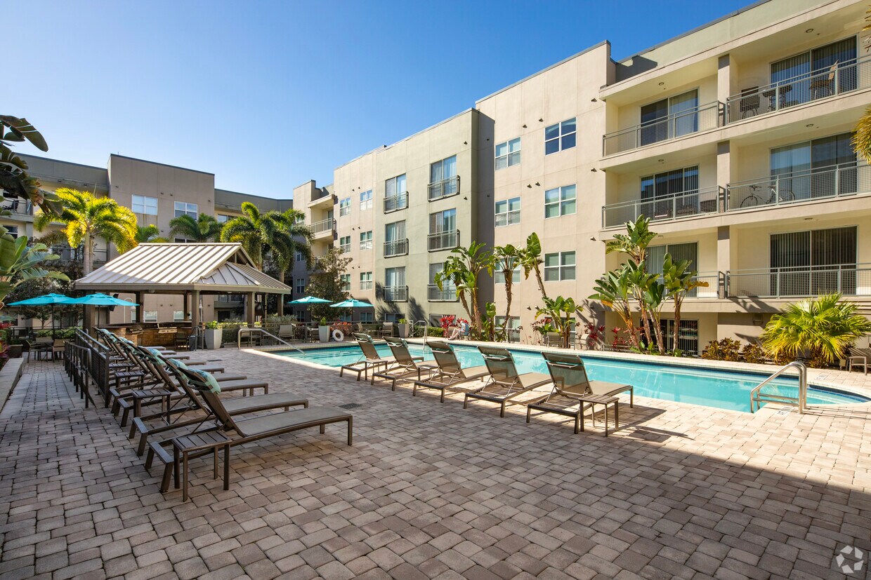 Mosaic Westshore 110 S Hoover Blvd Tampa, FL Apartments for Rent in