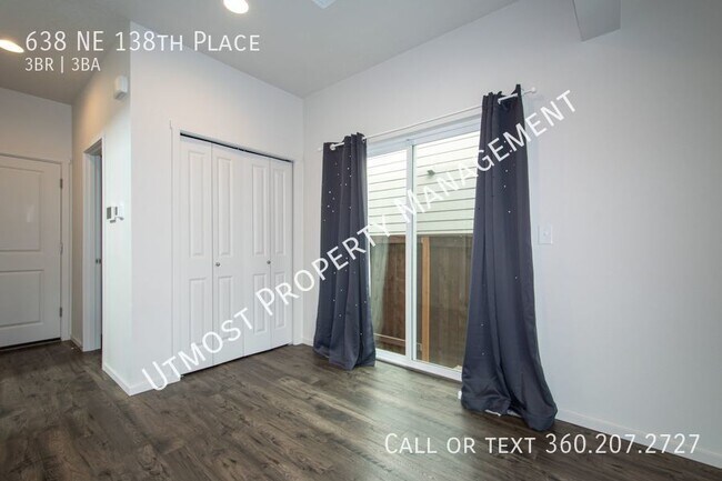 Building Photo - 638 NE 138th Pl