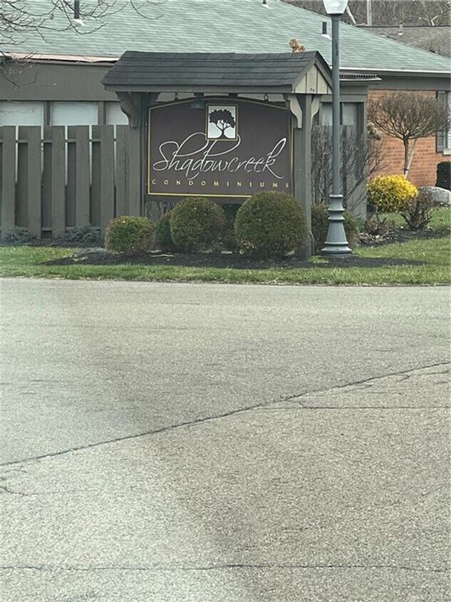 Building Photo - 2 Bed, 1 Bath Condo for Rent!