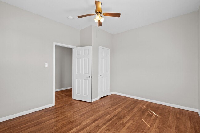 Foto del edificio - 4020 Avenue O 1/2