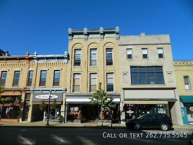 Building Photo - Prime Retail Space Available in Historic D...