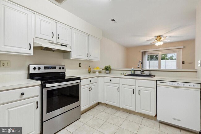 Foto del edificio - 38 Bark Hollow Ln