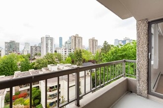 Building Photo - 1355 Pendrell St