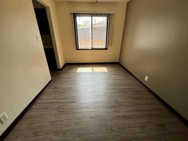 Foto del edificio - 428 Butternut Dr