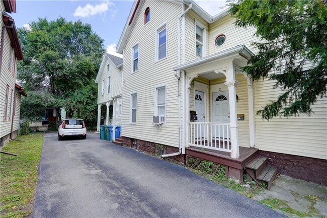 Building Photo - 416 Gregory St