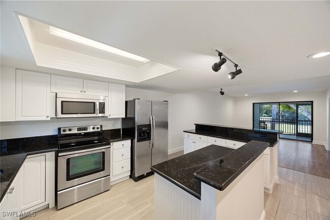 Foto del edificio - 28180 Pine Haven Way