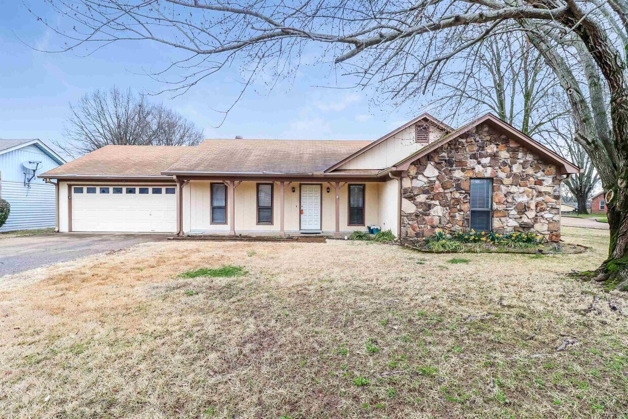 Foto principal - 3902 Clover Hill Dr