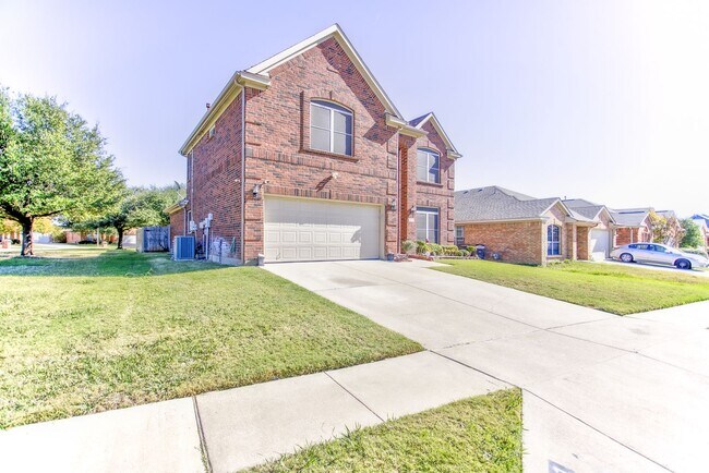 Foto del edificio - Beautifully Maintained 4 bed/3bath 2 Story...