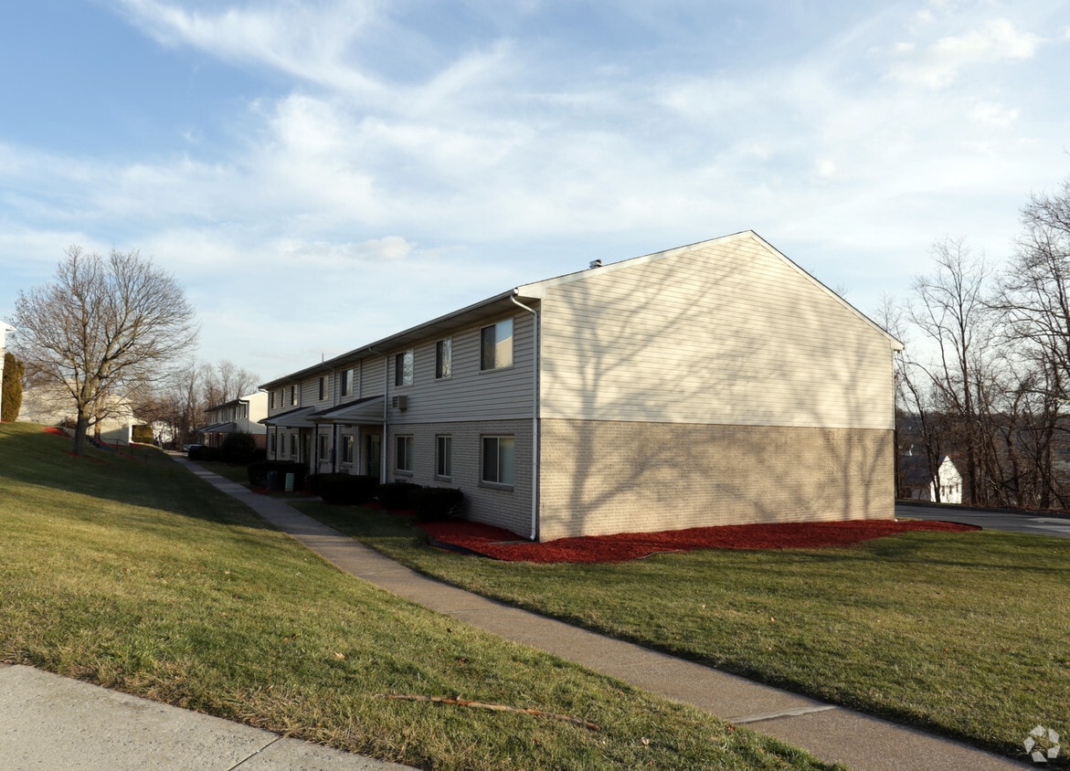 Building Photo - Eastridge Apartments