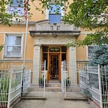 Building Photo - 1000 N Oakley Blvd