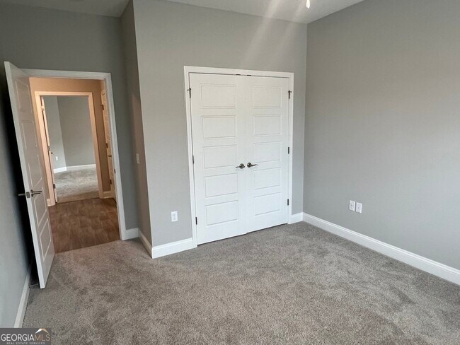 Foto del edificio - 102 Richard Lee Dr