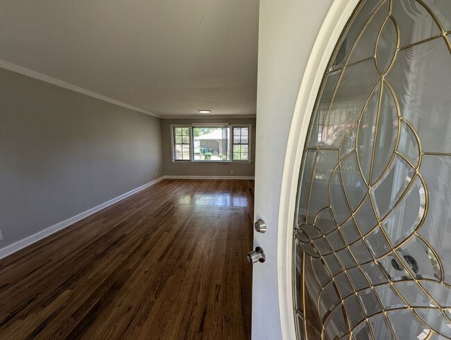 Photo - Updated Open-Concept with Sunroom & Finished Basement Space House