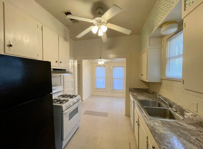 Foto del edificio - 4606 Highland Ave