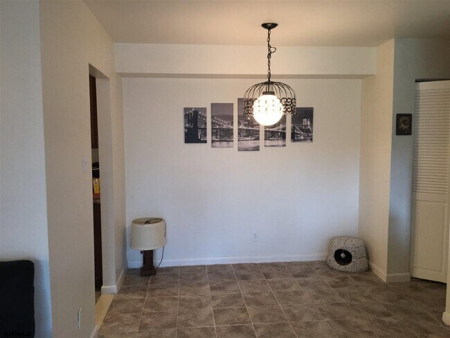 Building Photo - 205 Pico Ct