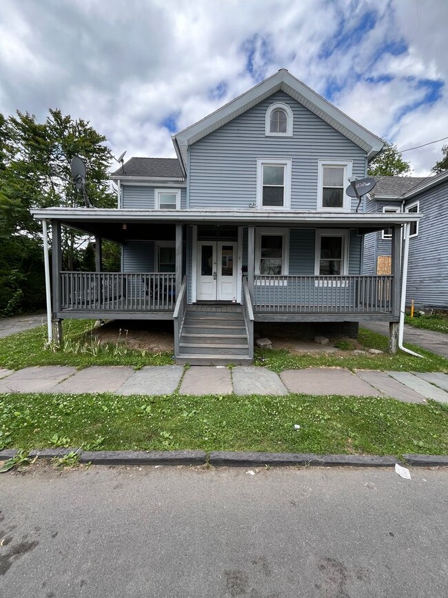 Building Photo - 47 Elmendorf St