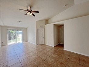 Building Photo - 111 SE 2nd Ave