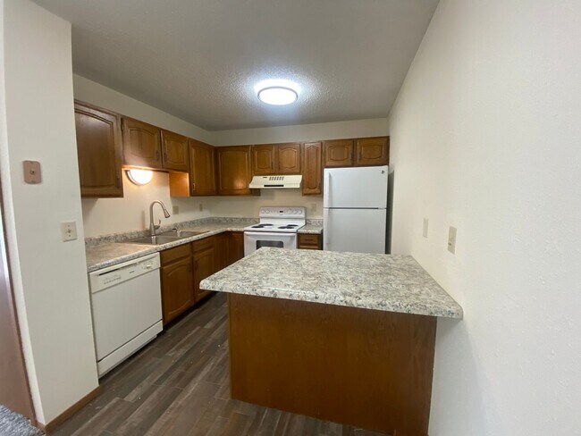 Foto del edificio - 2 BD/2 BA APARTMENT FOR RENT - You'll want to see this!