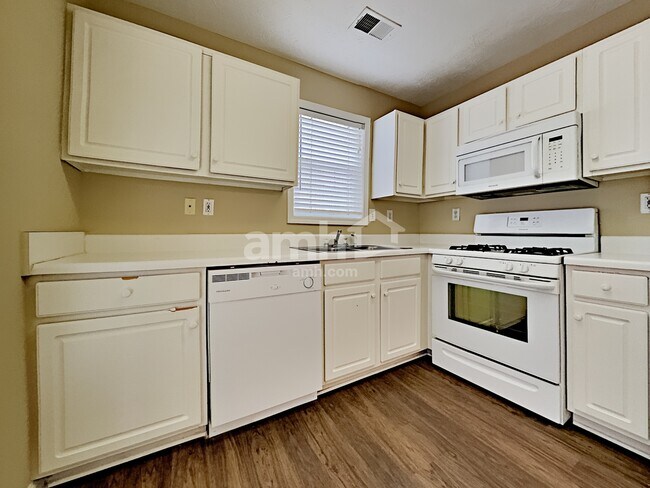 Building Photo - 1021 Taso Trail