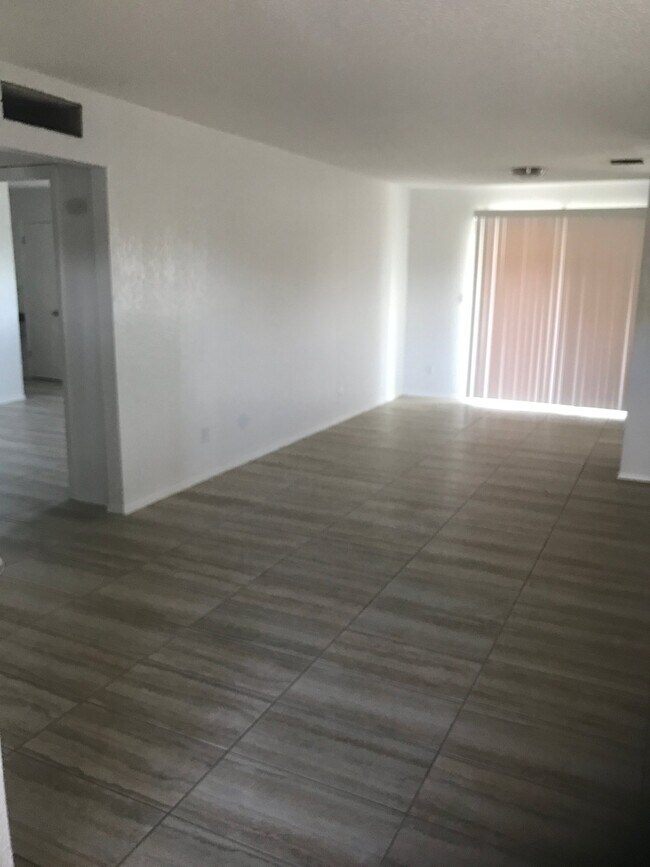 Foto del edificio - 10432 Seawood Dr