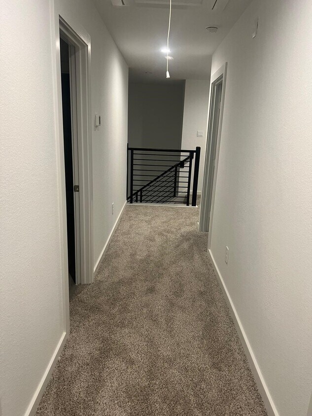 Building Photo - 10519 Hadley Pk Trl