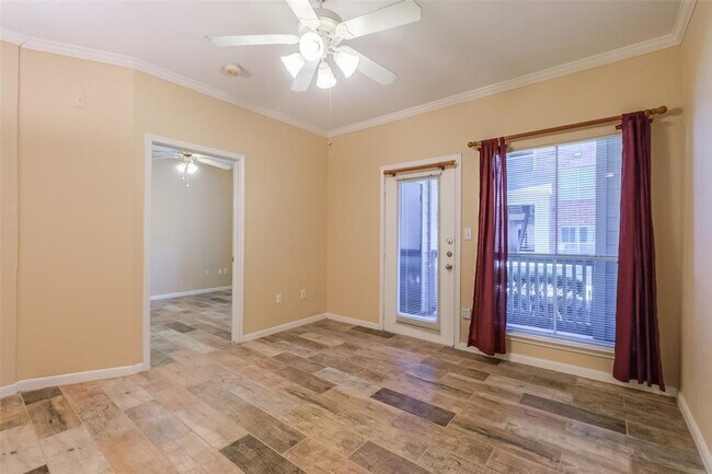 Building Photo - 1330 Old Spanish Trl