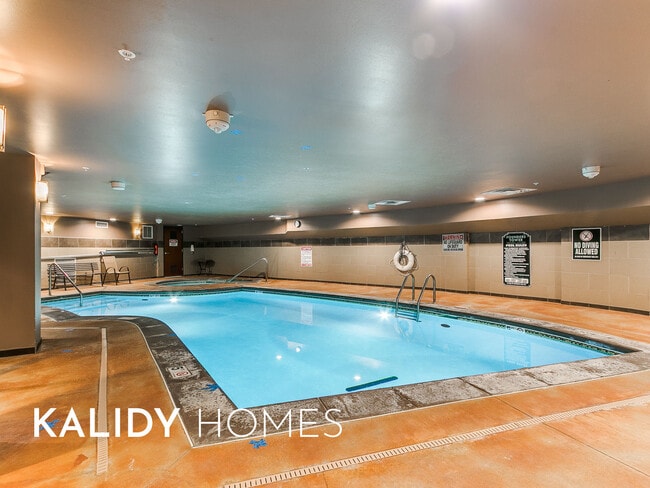 Building Photo - 5900 Mosteller Dr