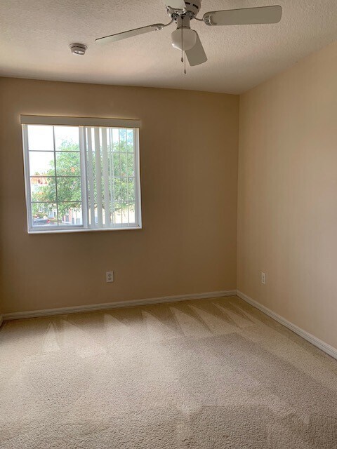 Foto del edificio - 3Bdrm Townhome -- Gated Community of Fiest...