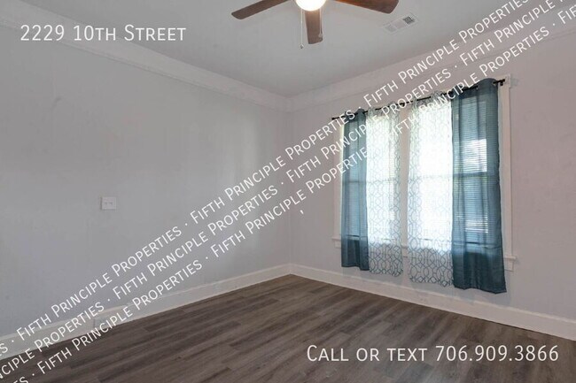 Building Photo - 2229 10th St