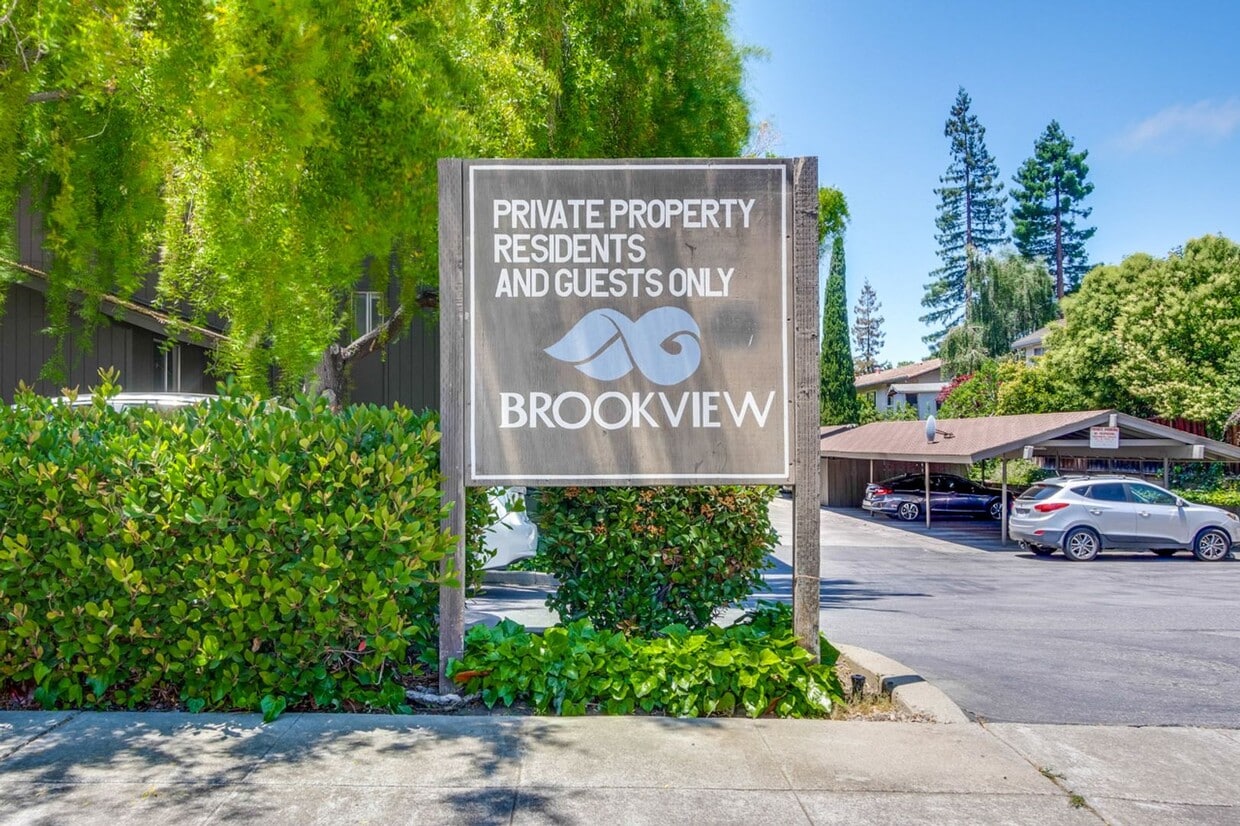 Primary Photo - Very Spacious 2BR 2BA Condo in the Heart o...