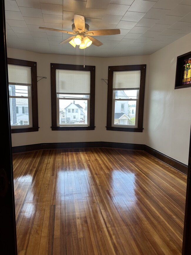 Bedroom/office water beach view - 368 Seaview Ave