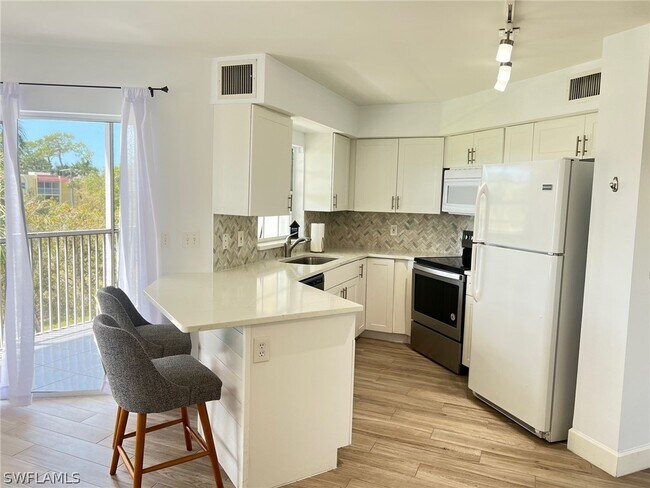 Building Photo - 441 Quail Forest Blvd