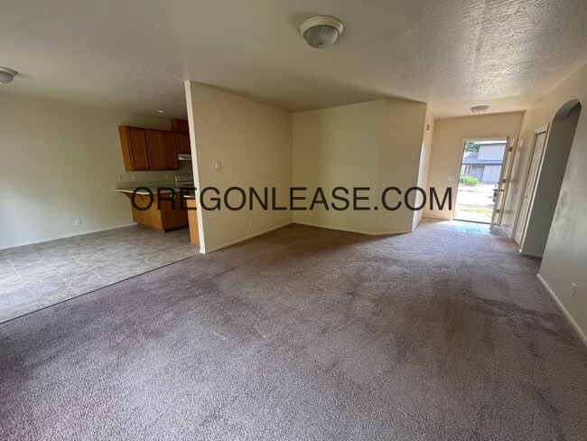 Building Photo - 3386/3390 Arrowhead st