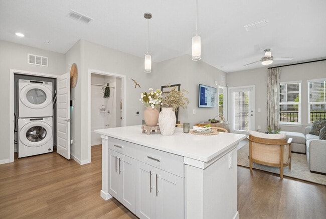 Building Photo - Ascend Nona West