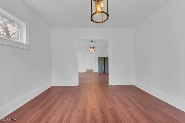 Foto del edificio - 9618 Willard Ave