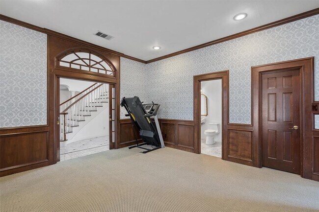 Building Photo - 3417 Vintage Dr