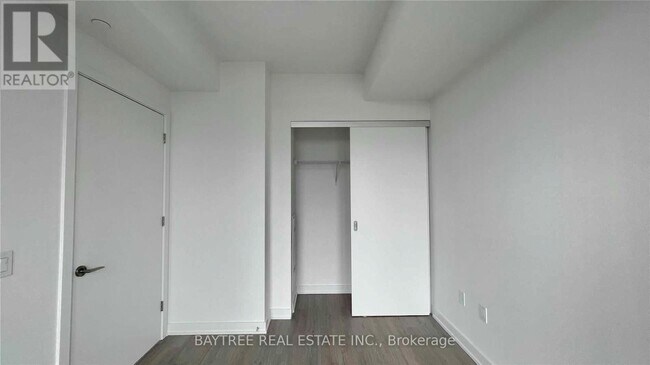 Photo du bâtiment - 50 Power St