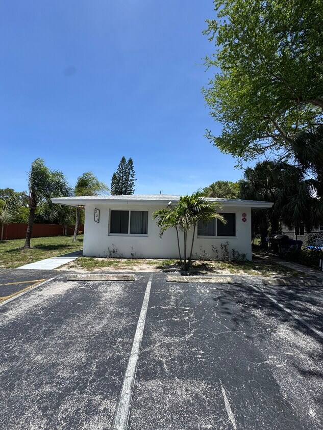 Foto principal - 223 NE 20th Ave