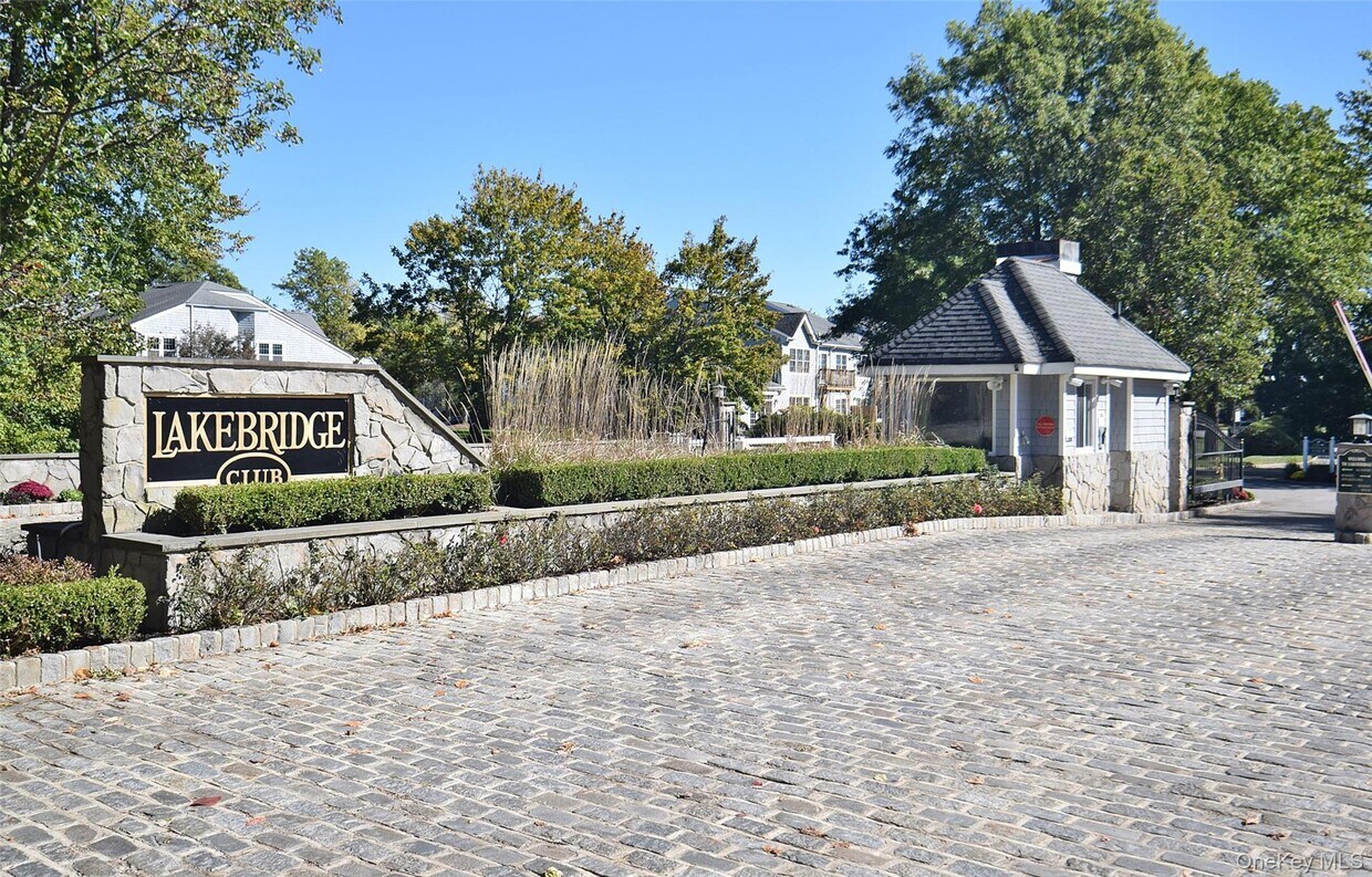 Foto principal - 3 Lakebridge Dr S