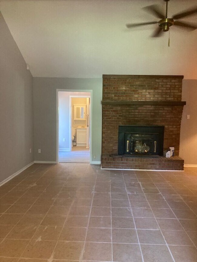 Foto del edificio - Moss Point 3 Bedroom