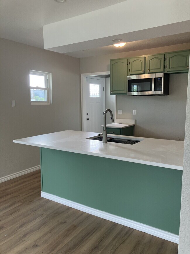 Foto del edificio - Fully Updated 2 Bedroom Home Near Randolph AFB