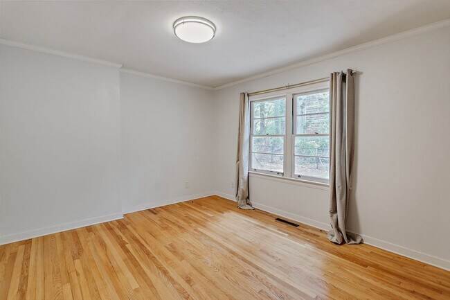 Foto del edificio - 3 bedroom, 2 bathroom in Northeast Jackson!
