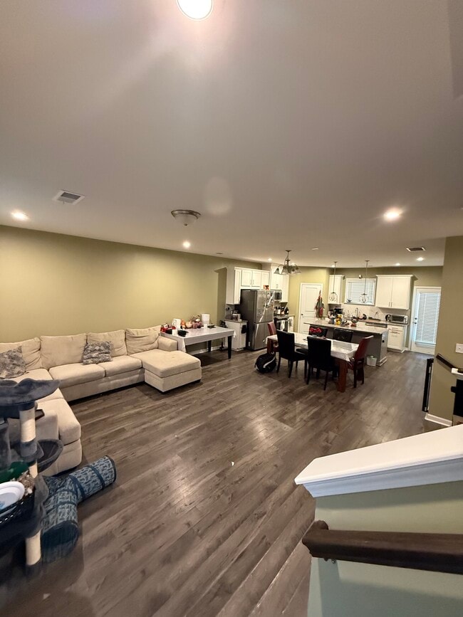 Building Photo - 3598 Hidden Valley Cir